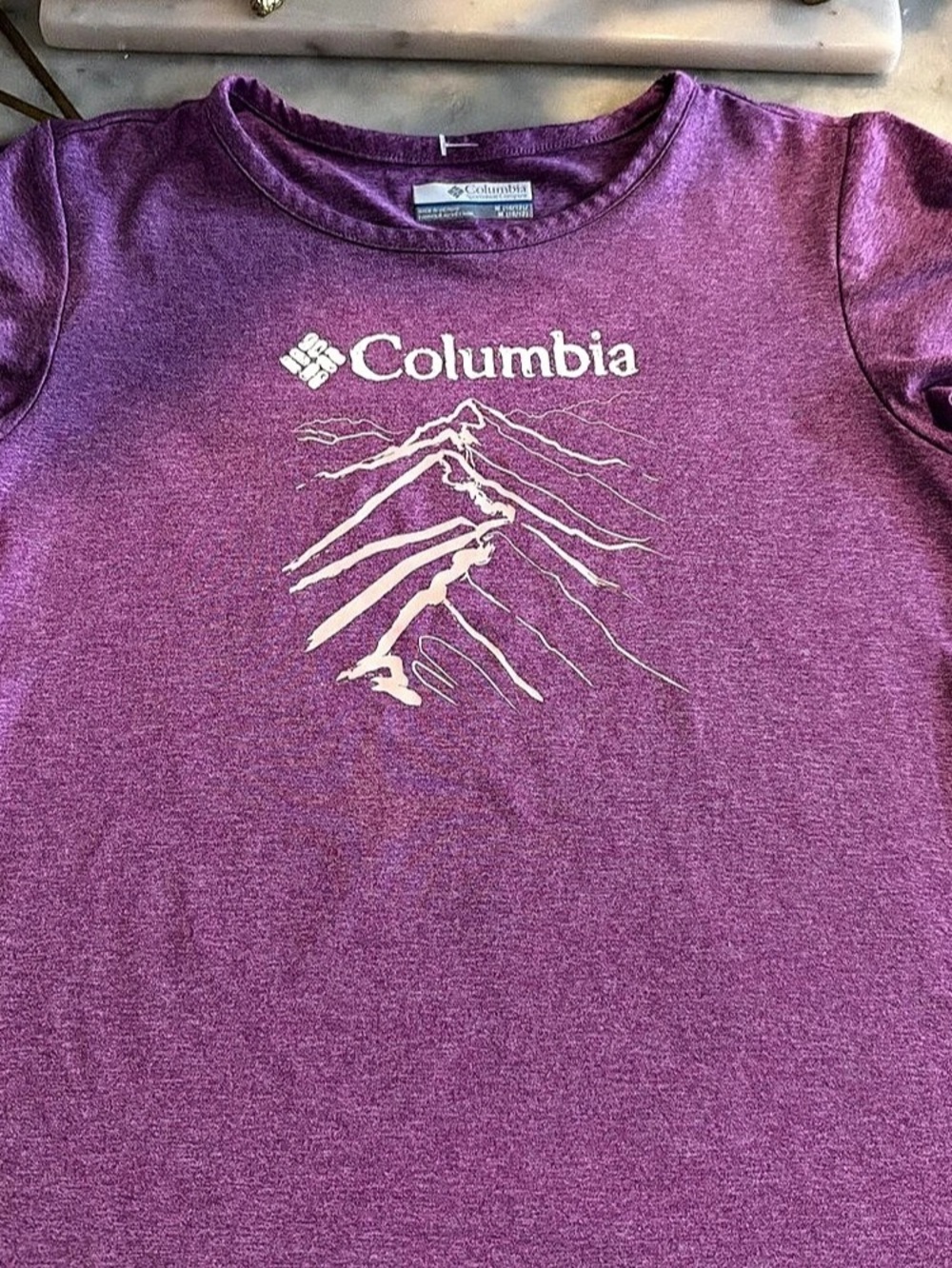 Columbia Mission Peak Short-Sleeve Graphic Shirt Girls Medium Purple Graphic Tee